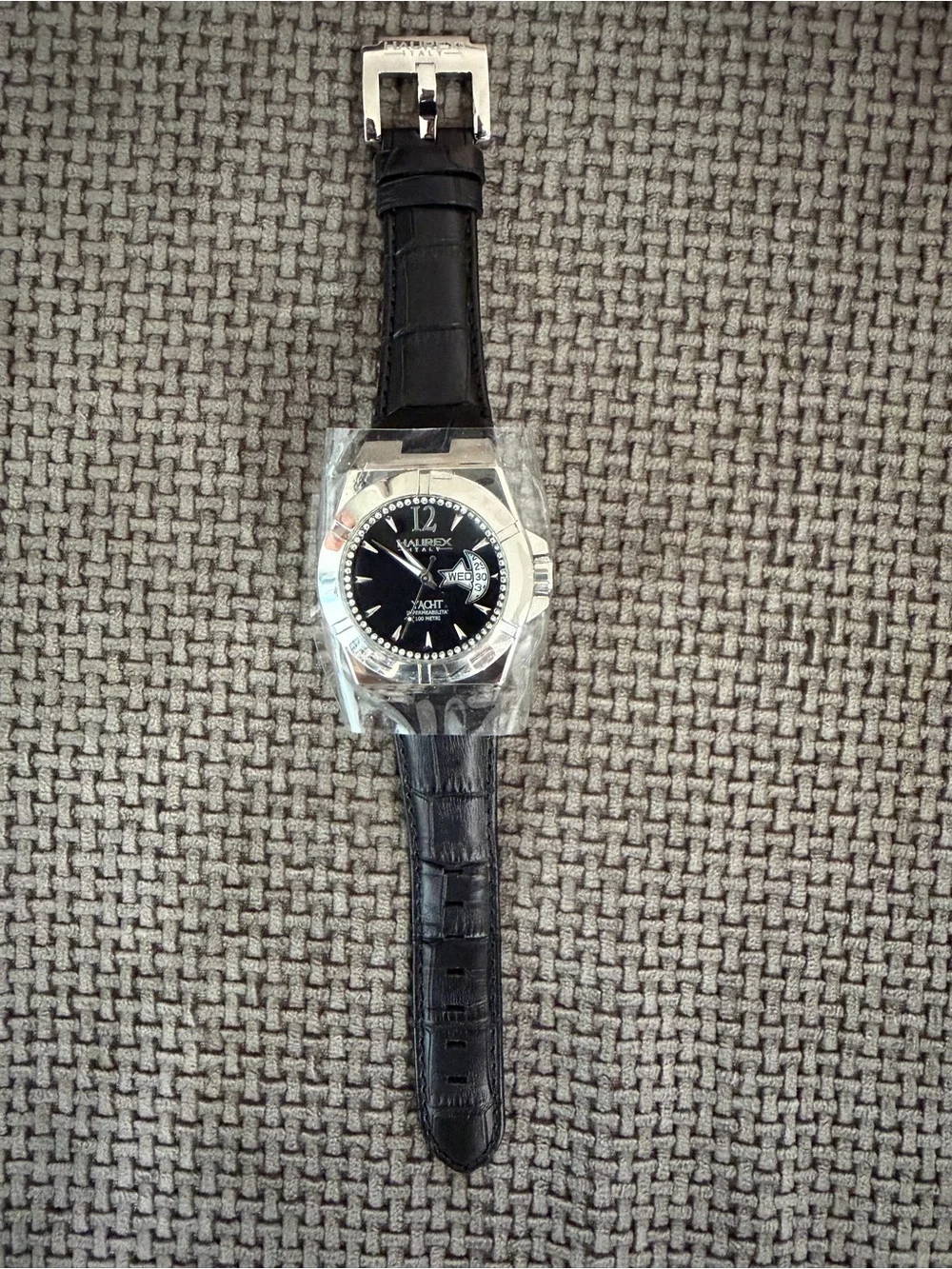 Haurex Italy Yacht Womens Watch Crystal Bezel Black Dial Leather Strap Italian